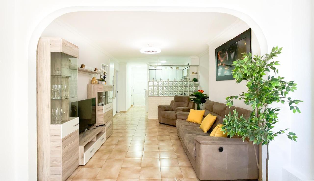 Korallia Guesthouse Castle Harbour Los Cristianos  Exterior foto